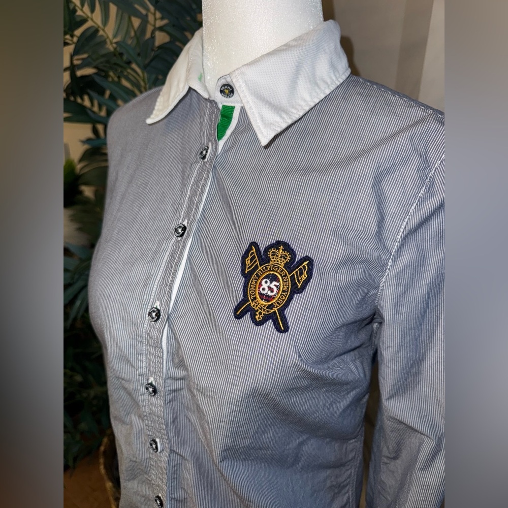 Tommy Hilfiger Button down Shirt with Crest